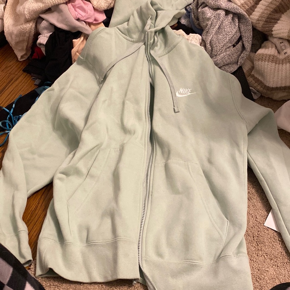 nike zip up never worn